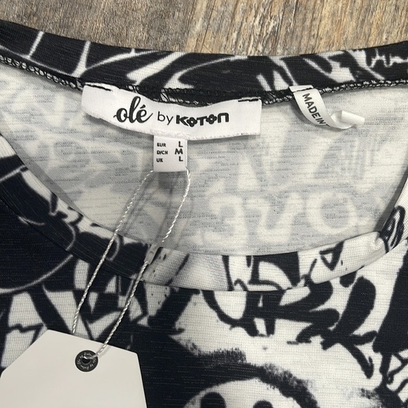 Top - Picture 5 of 9